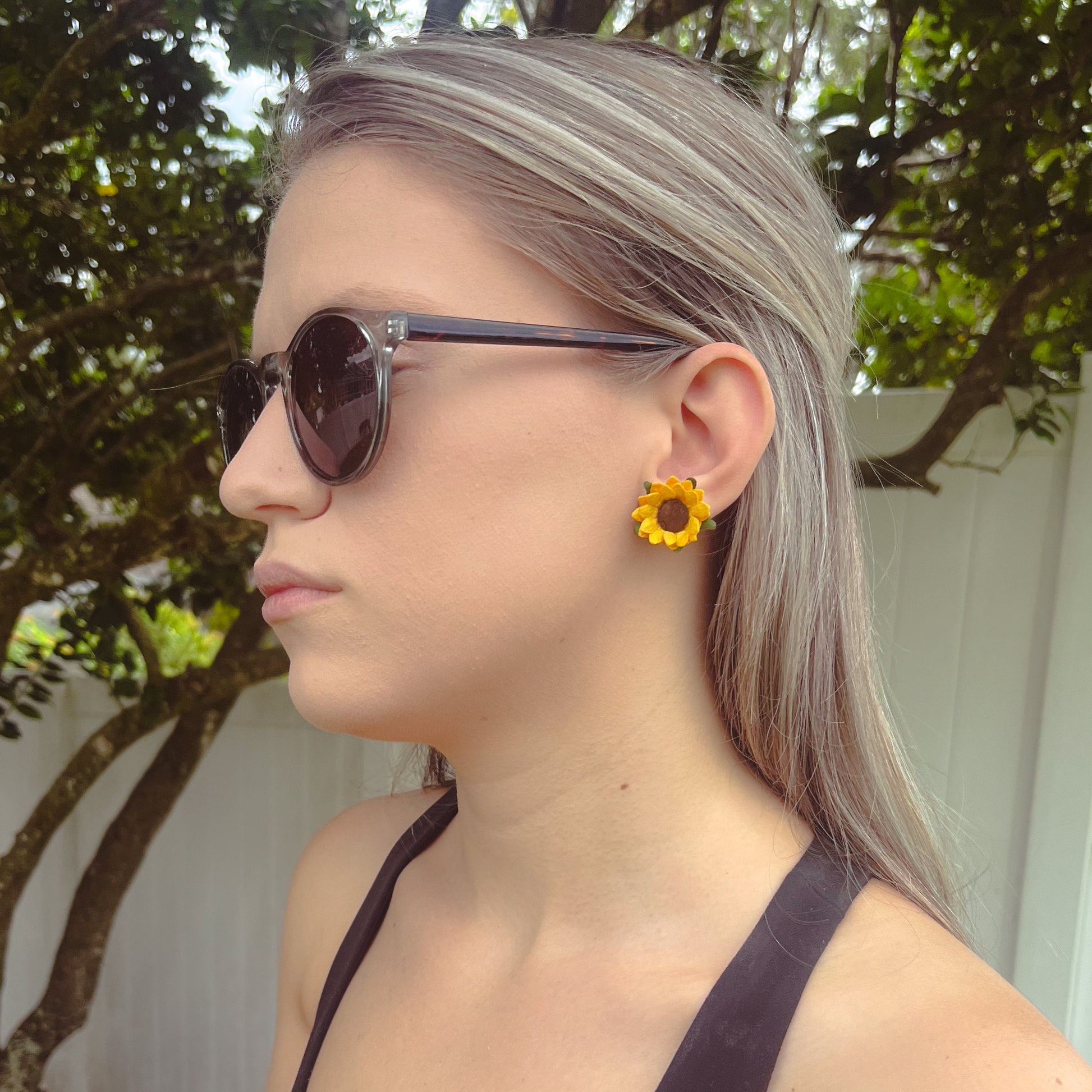 Classic Sunflower Medium - Yellow