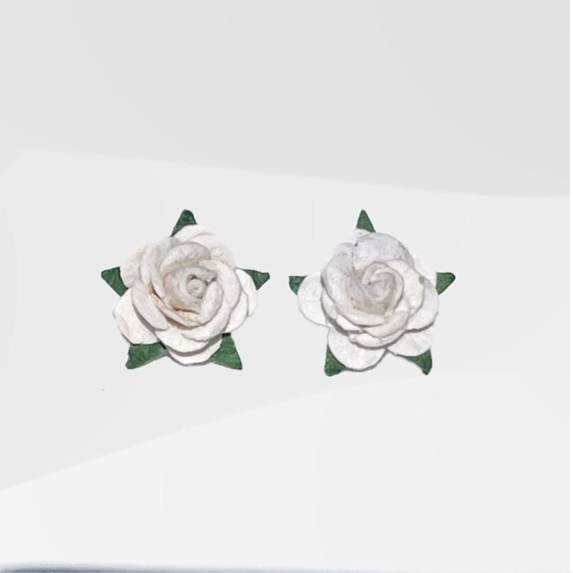Classic Rose Small - White